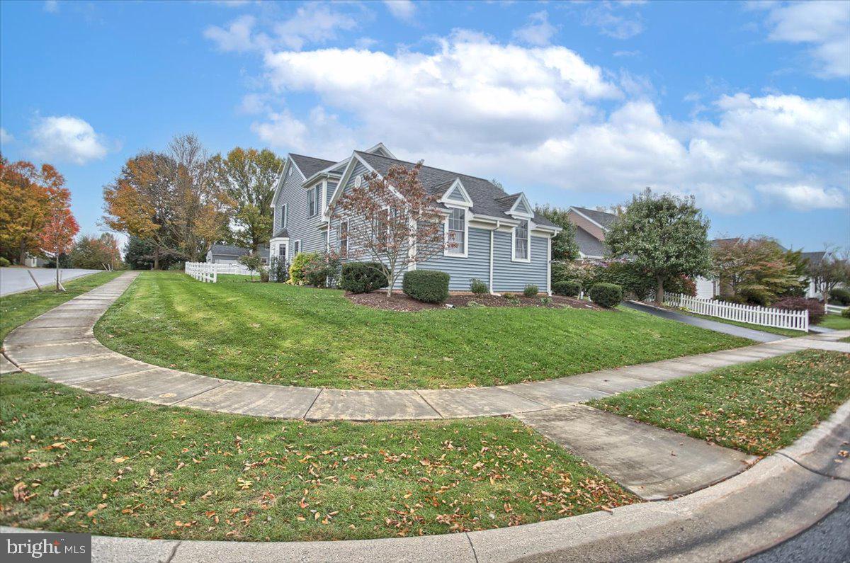 576 Wallingford Road Lancaster, PA 17601 - Photo 3 of 43