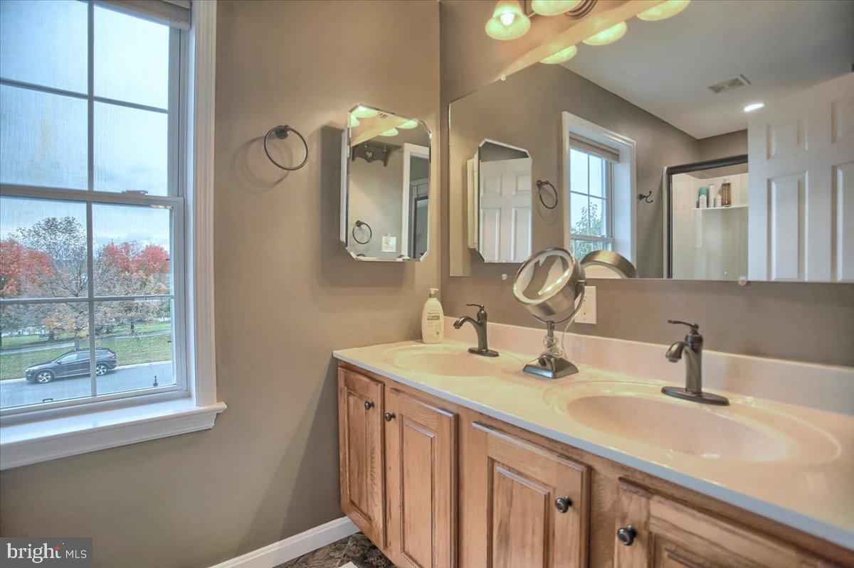 576 Wallingford Road Lancaster, PA 17601 - Photo 35 of 43