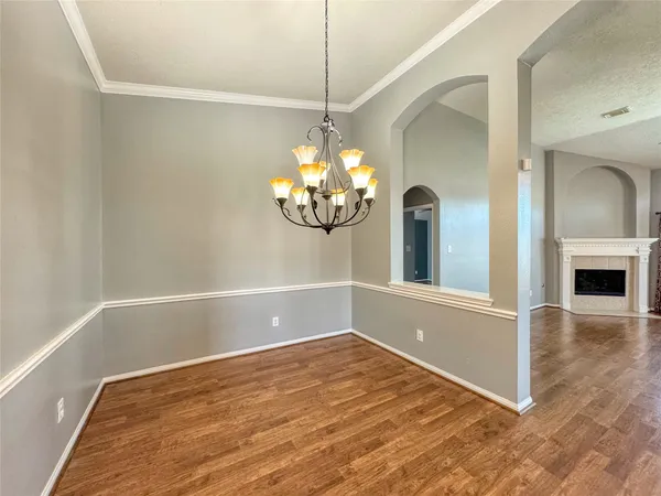 $2,400 | 3506 Deerbrook Court, Pearland, TX 77584