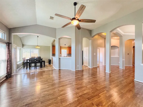 $2,400 | 3506 Deerbrook Court, Pearland, TX 77584
