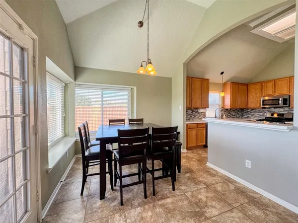 $2,400 | 3506 Deerbrook Court, Pearland, TX 77584