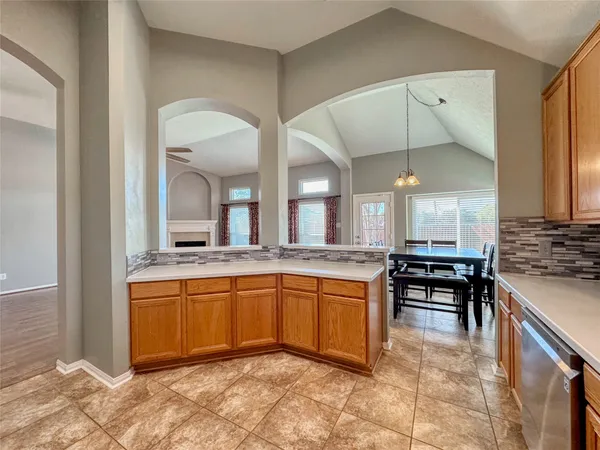 $2,400 | 3506 Deerbrook Court, Pearland, TX 77584