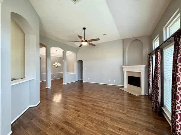 $2,400 | 3506 Deerbrook Court, Pearland, TX 77584