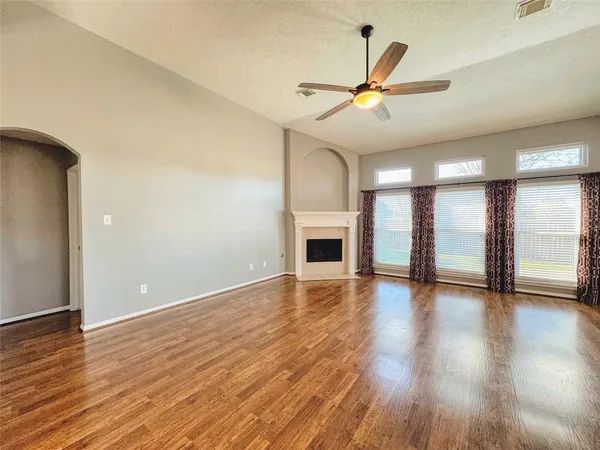 $2,400 | 3506 Deerbrook Court, Pearland, TX 77584