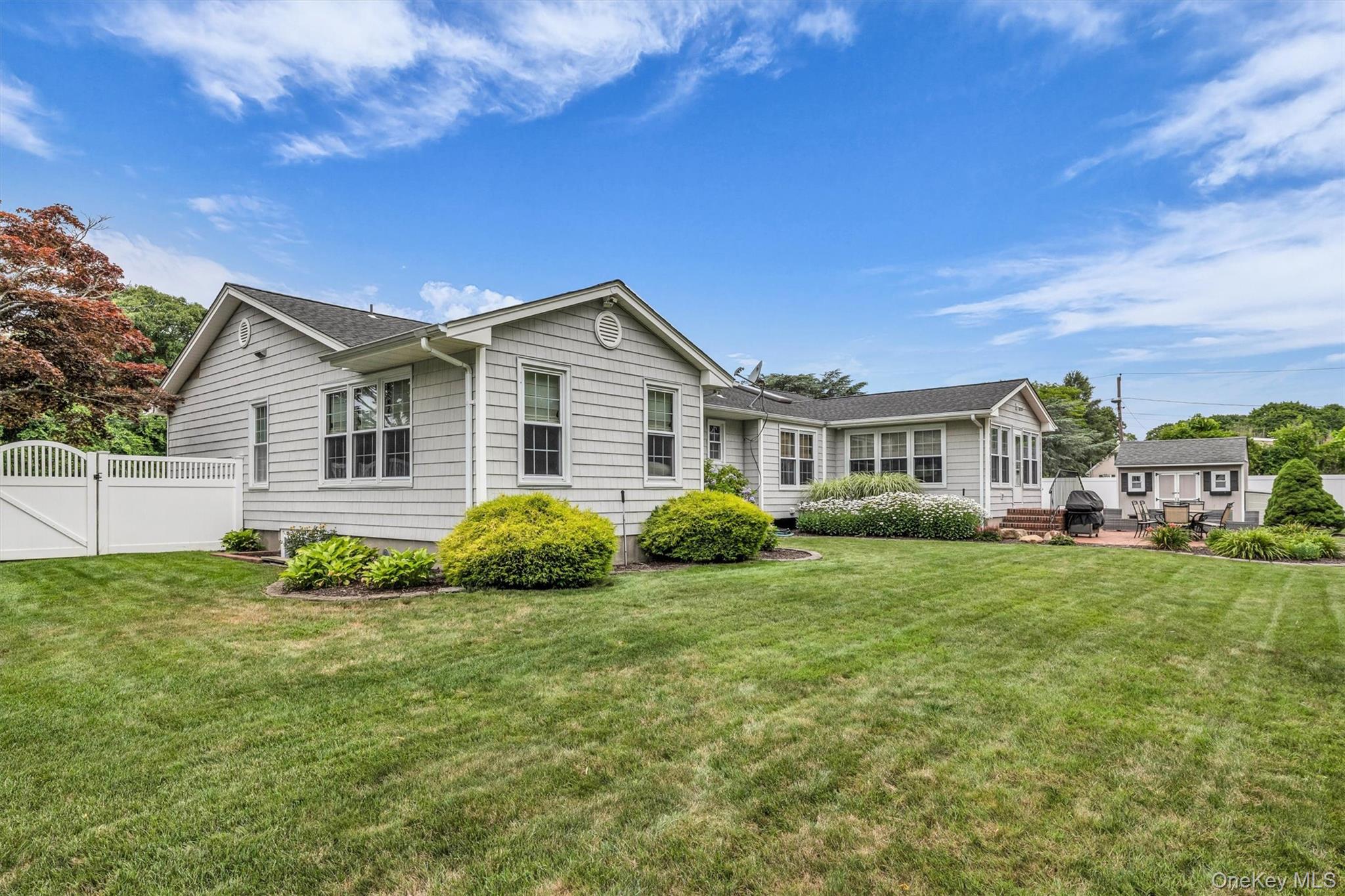 383 Munsell Road East Patchogue, NY 11772 - Photo 41 of 45