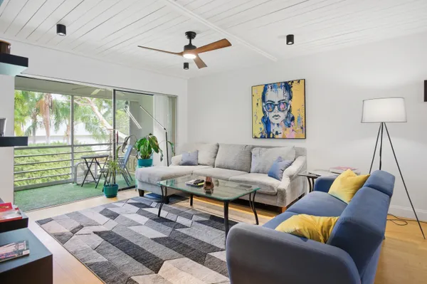 $162,500 | 2600 Southwest 22nd Avenue, Unit 906, Delray Beach, FL 33445