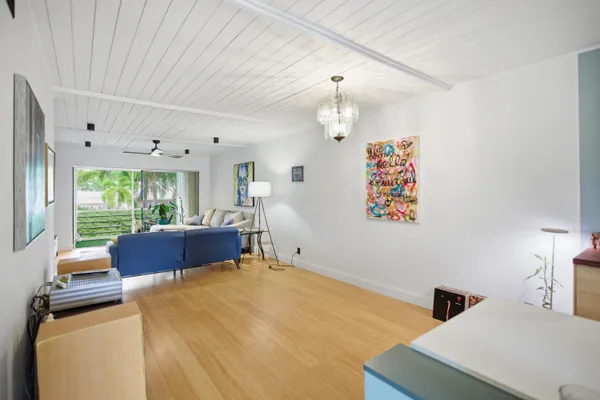 $162,500 | 2600 Southwest 22nd Avenue, Unit 906, Delray Beach, FL 33445