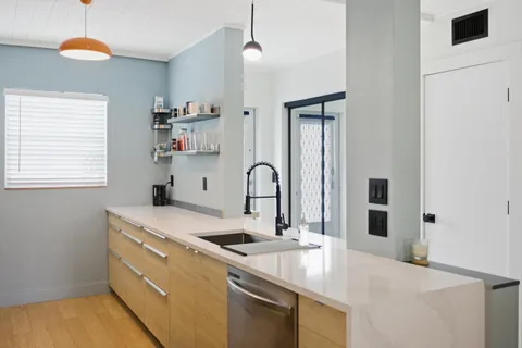 $180,000 | 2600 Southwest 22nd Avenue, Unit 906, Delray Beach, FL 33445