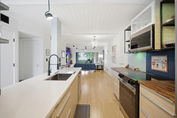 $162,500 | 2600 Southwest 22nd Avenue, Unit 906, Delray Beach, FL 33445