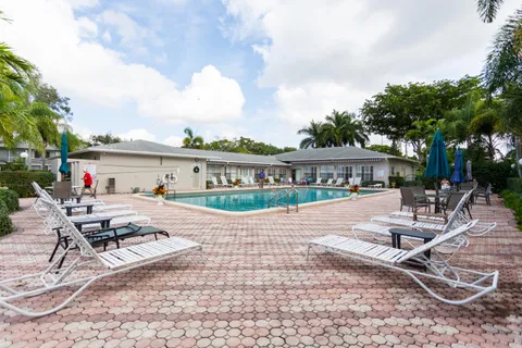 $180,000 | 2600 Southwest 22nd Avenue, Unit 906, Delray Beach, FL 33445