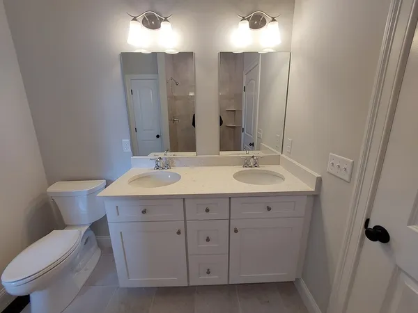 $634,990 | 20 B Crownshield, Uxbridge, MA 01569