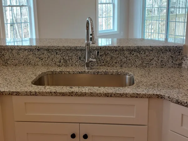 $634,990 | 20 B Crownshield, Uxbridge, MA 01569