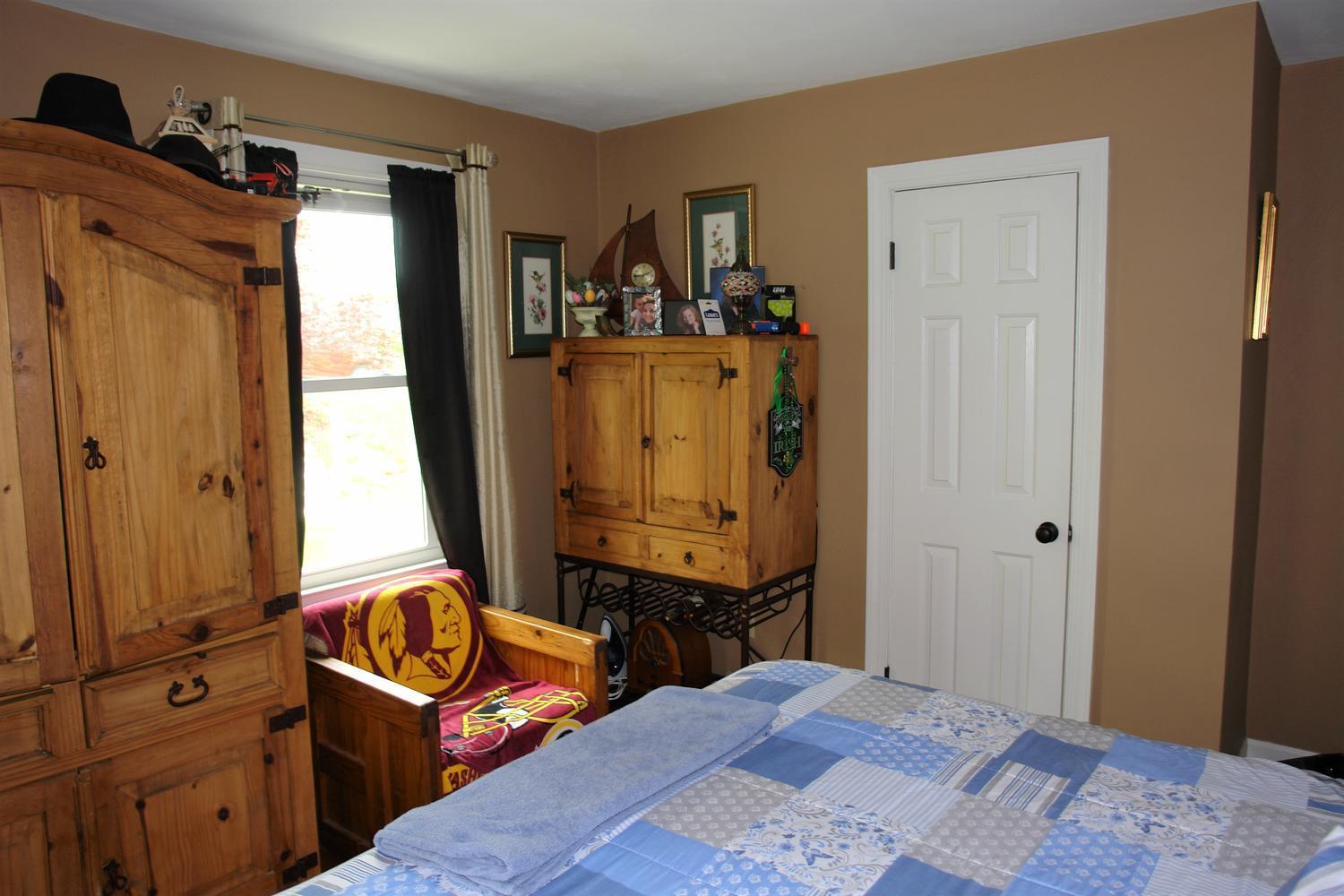 3012 Roberts Road Southwest Roanoke, VA 24014 - Photo 13 of 21 3012 Roberts Rd SW Roanoke VA-large-013-
