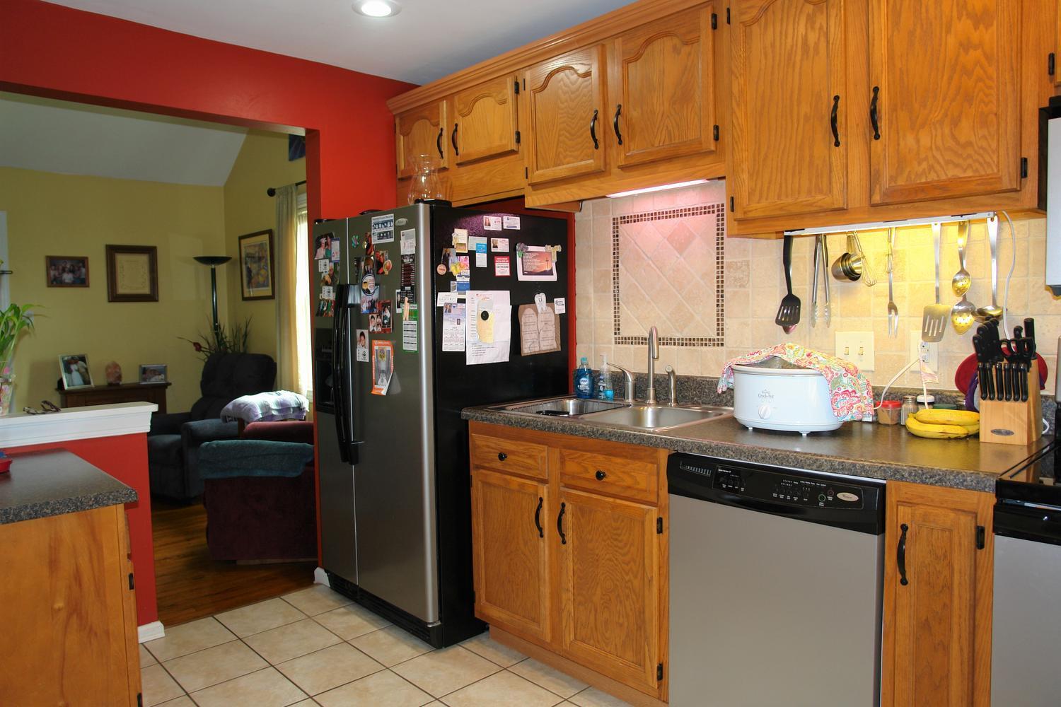 3012 Roberts Road Southwest Roanoke, VA 24014 - Photo 7 of 21 3012 Roberts Rd SW Roanoke VA-large-007-