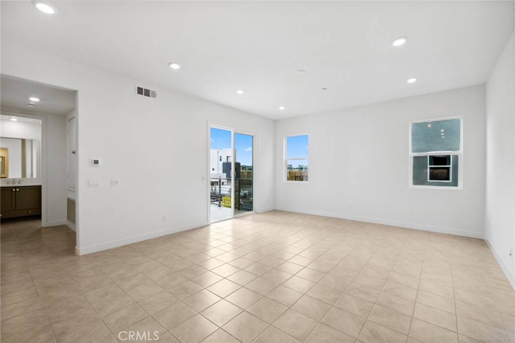 147 Baluster Irvine, CA 92618 - Photo 10 of 16