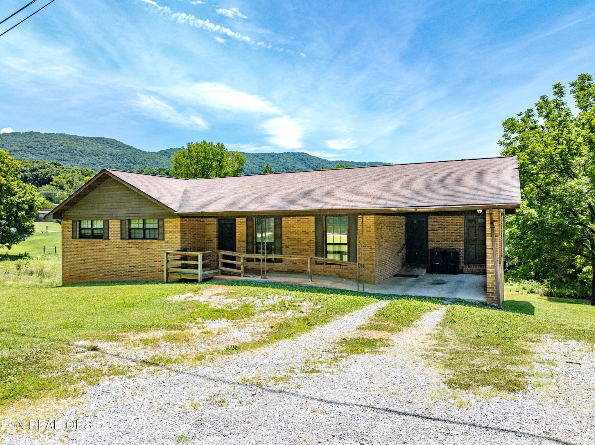 4636 Cambridge Road Walland, TN 37886 - Photo 1 of 28 Gallery Image 1