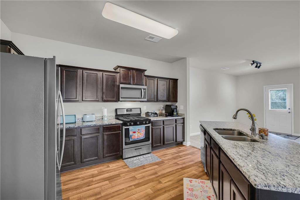439 Fall Court Pendergrass, GA 30567 - Photo 7 of 25