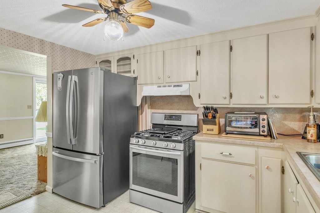 7 Pineywood Road Southwick, MA 01077 - Photo 9 of 42 Gallery Image 9