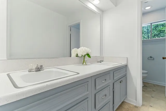 $1,295,000 | 2401 Homedale Circle, Austin, TX 78704