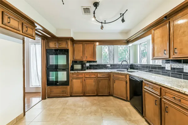 $2,650 | 12910 Ivyforest Drive, Cypress, TX 77429