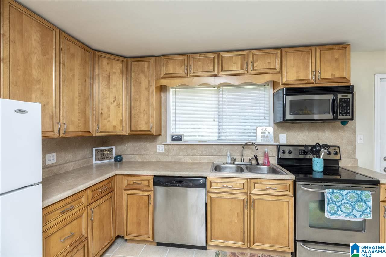 1818 Rock Springs Road Warrior, AL 35180 - Photo 15 of 28