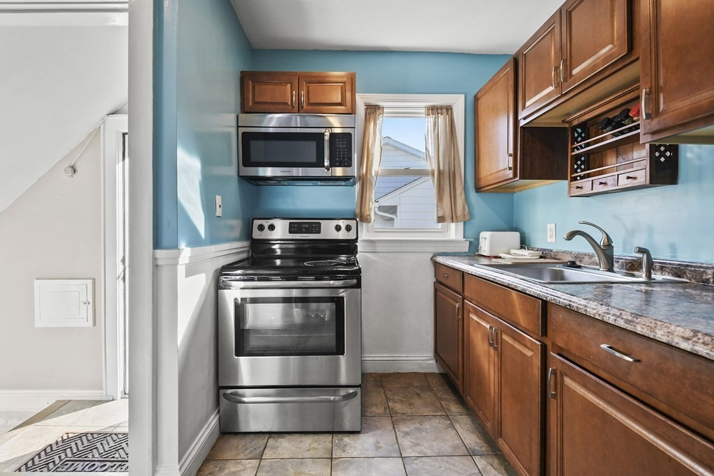 18 Michigan Road Worcester, MA 01606 - Photo 10 of 26 Gallery Image 10