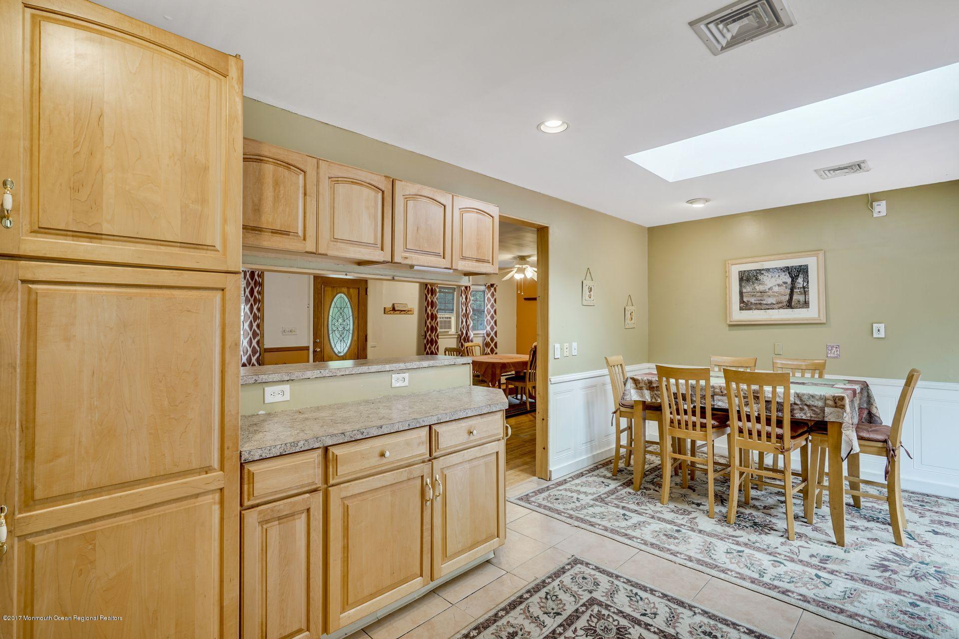 8 Georgia Road Freehold, NJ 07728 - Photo 9 of 25 15