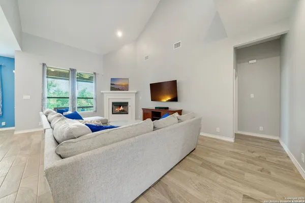 $2,895 | 1524 Leeds Park, Bulverde, TX 78163