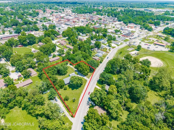$235,000 | 215-217 West 2nd Street, Fulton, MO 65251