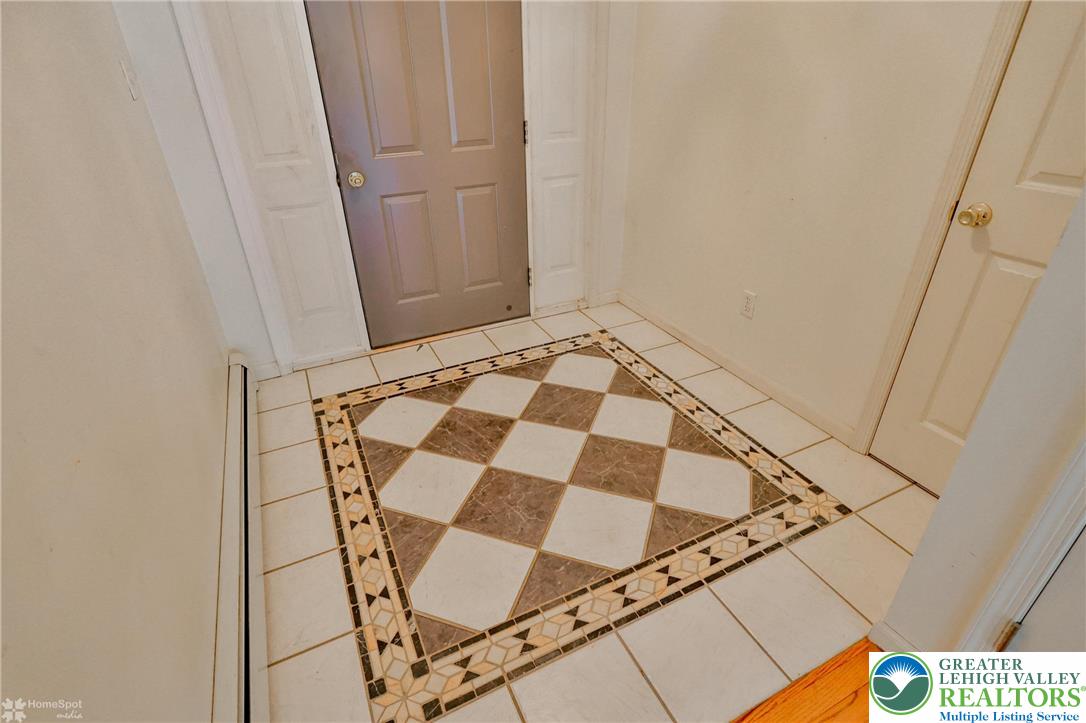 102 Kressman Road Easton, PA 18042 - Photo 7 of 41 Gallery Image 7