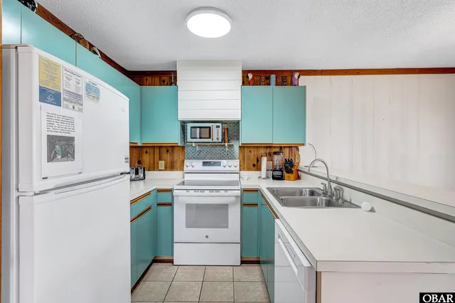 $449,000 | 622 Sea Oats Court, Unit B2, Corolla, NC 27927