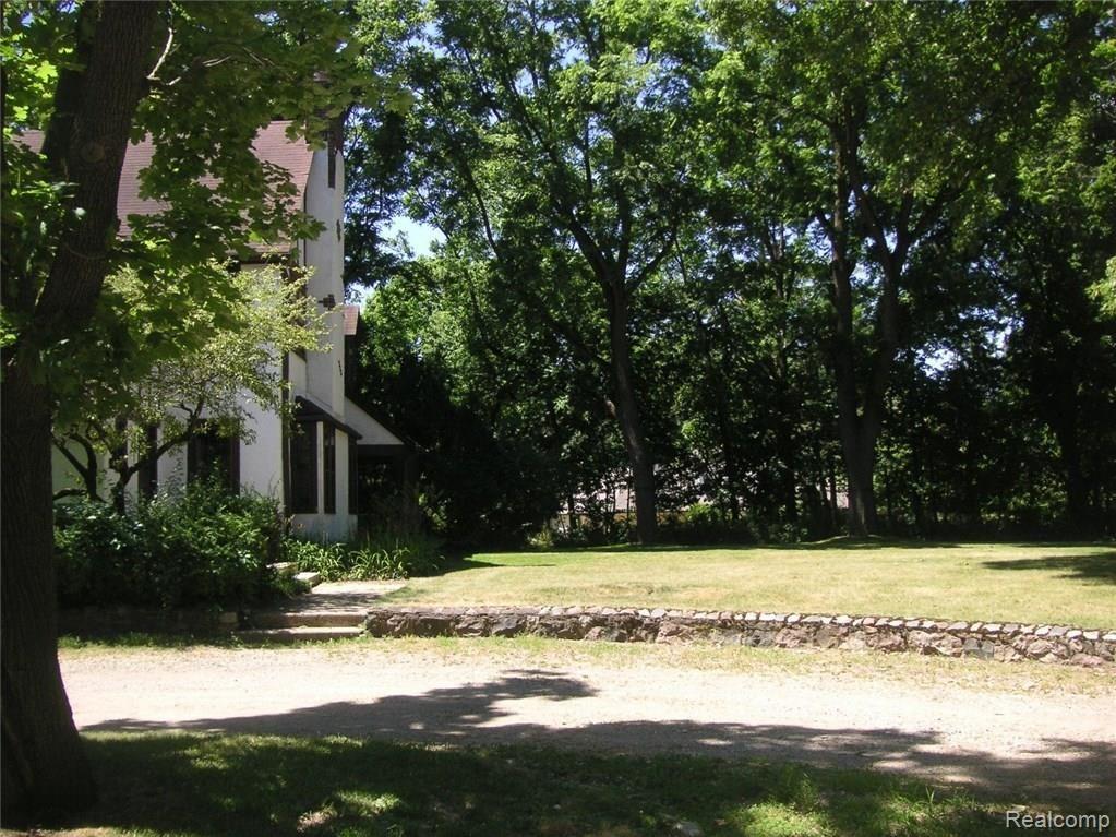 4805 Charing Cross Road Bloomfield Hills, MI 48304 - Photo 16 of 33 Gallery Image 16