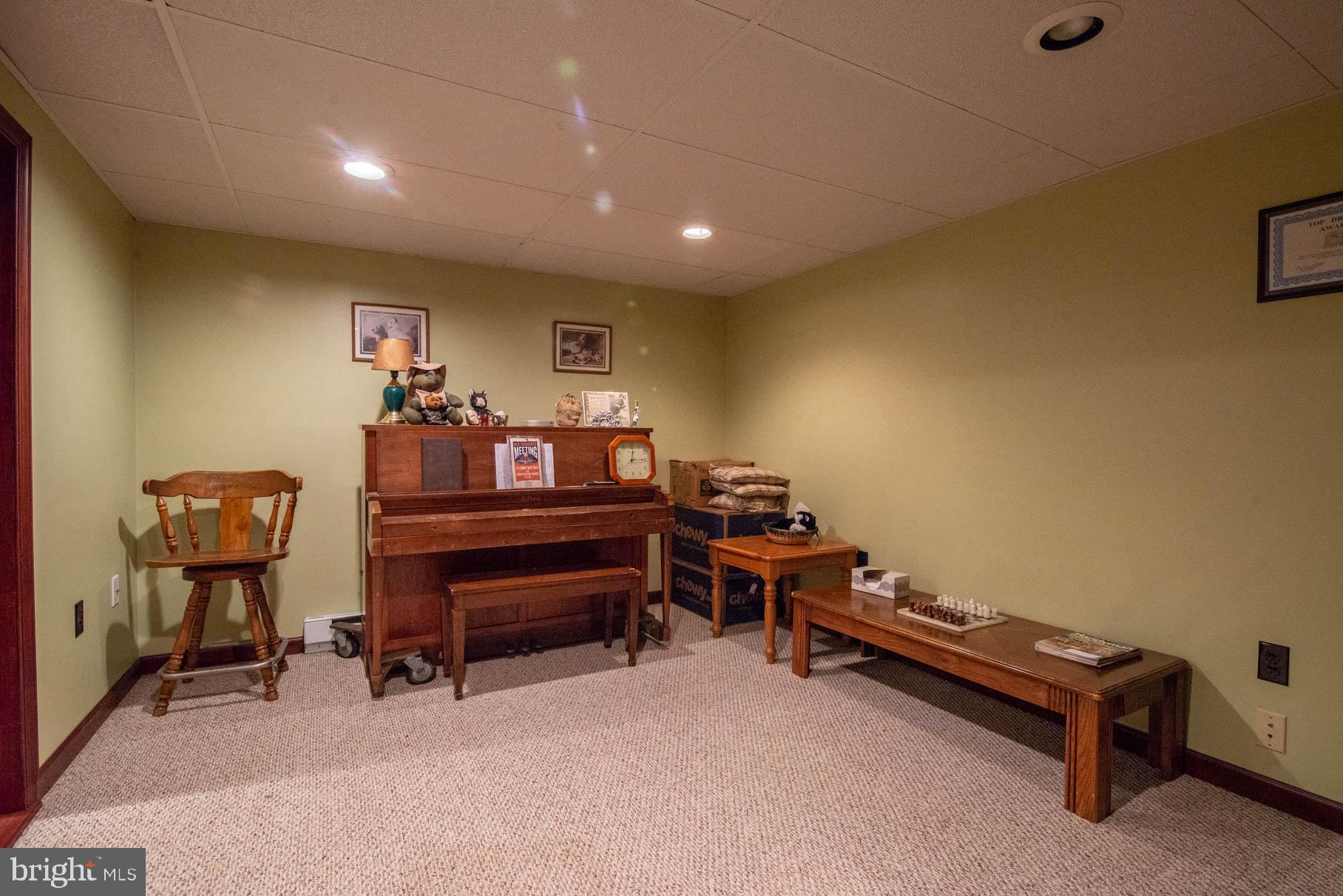 411 Corbin Road York, PA 17403 - Photo 23 of 30