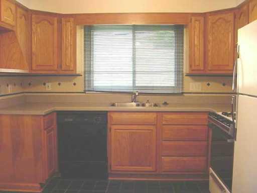 495 Spring Valley Road West Mifflin, PA 15122 - Photo 2 of 8 Gallery Image 2