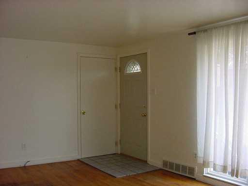 495 Spring Valley Road West Mifflin, PA 15122 - Photo 3 of 8 Gallery Image 3