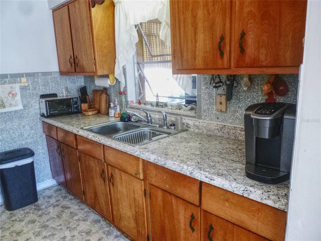 307 Stanley Avenue Frostproof, FL 33843 - Photo 10 of 33