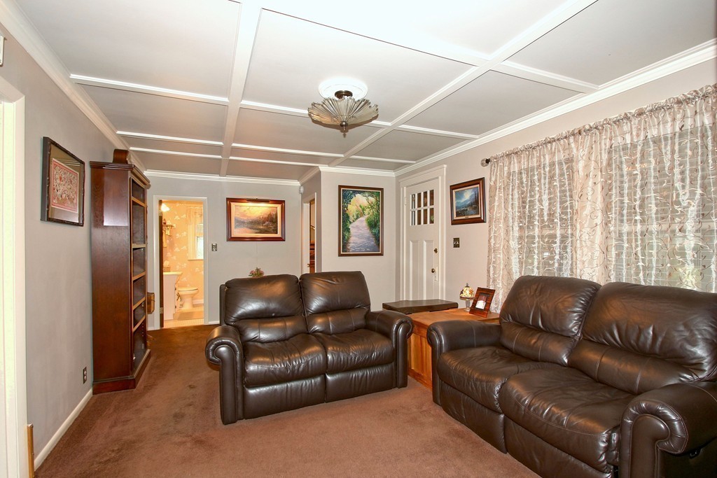 12 Castle Gate Road Wayland, MA 01778 - Photo 4 of 20 Gallery Image 4