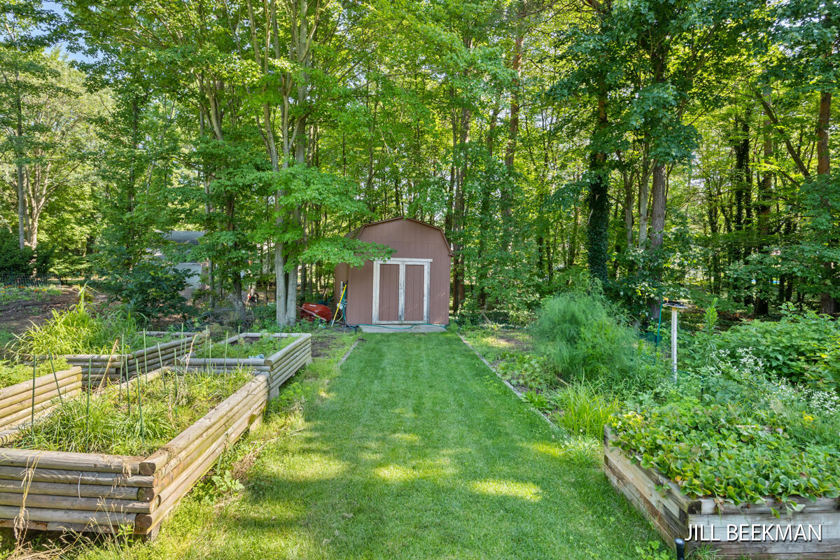 15801 Fendt Farm Road Holland, MI 49424 - Photo 36 of 41 IMG_1039