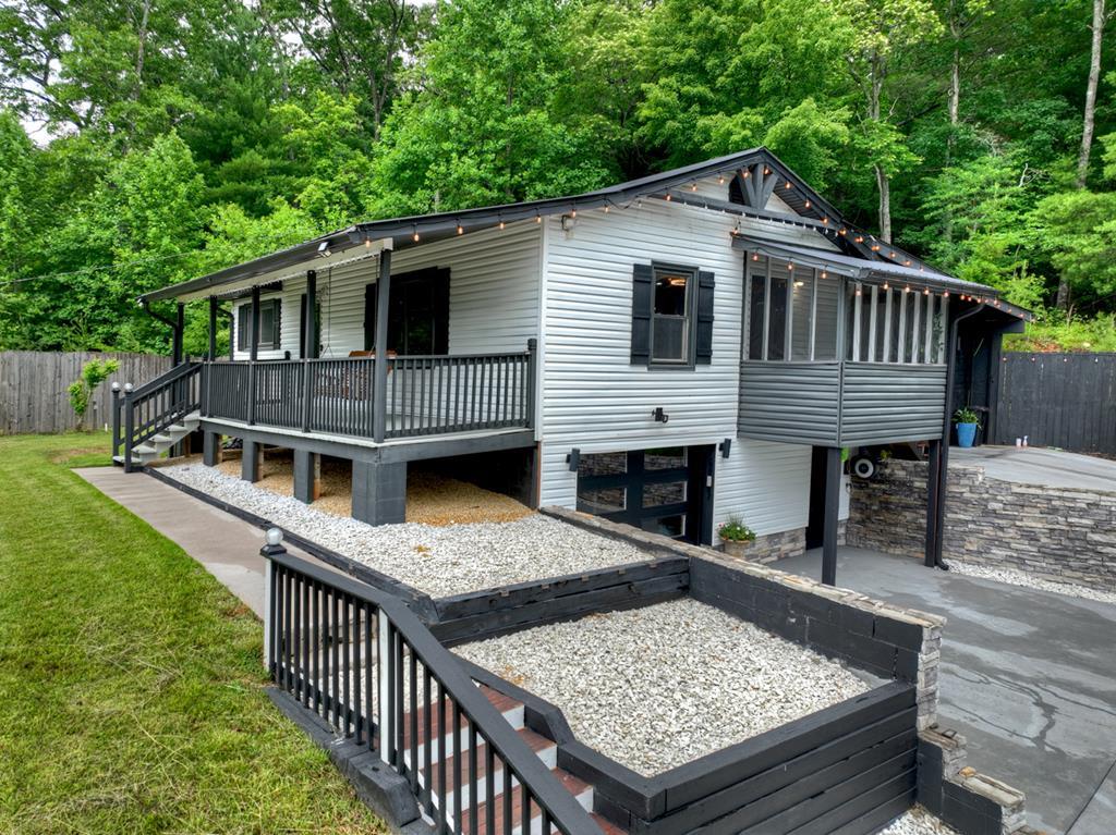 717 Bearden Road Blue Ridge, GA 30513 - Photo 2 of 56