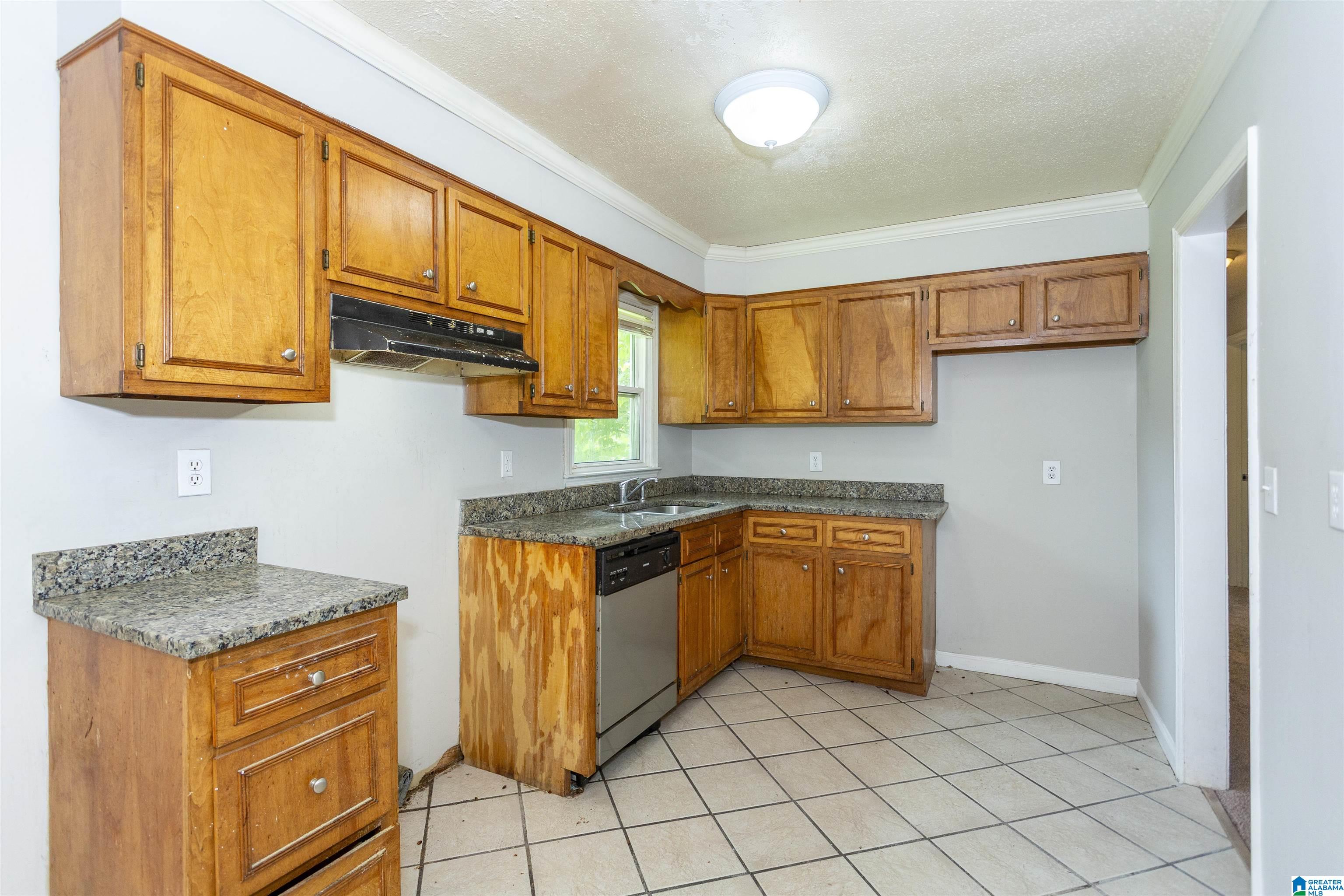 2417 Reed Road Northeast Birmingham, AL 35215 - Photo 13 of 36