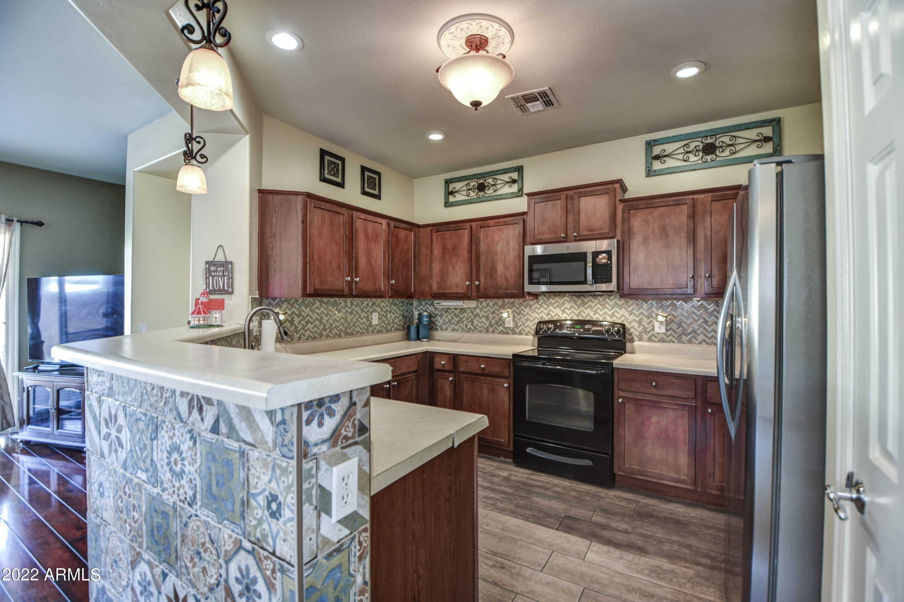 7630 West Springfield Way Florence, AZ 85132 - Photo 17 of 53 KITCHEN 3