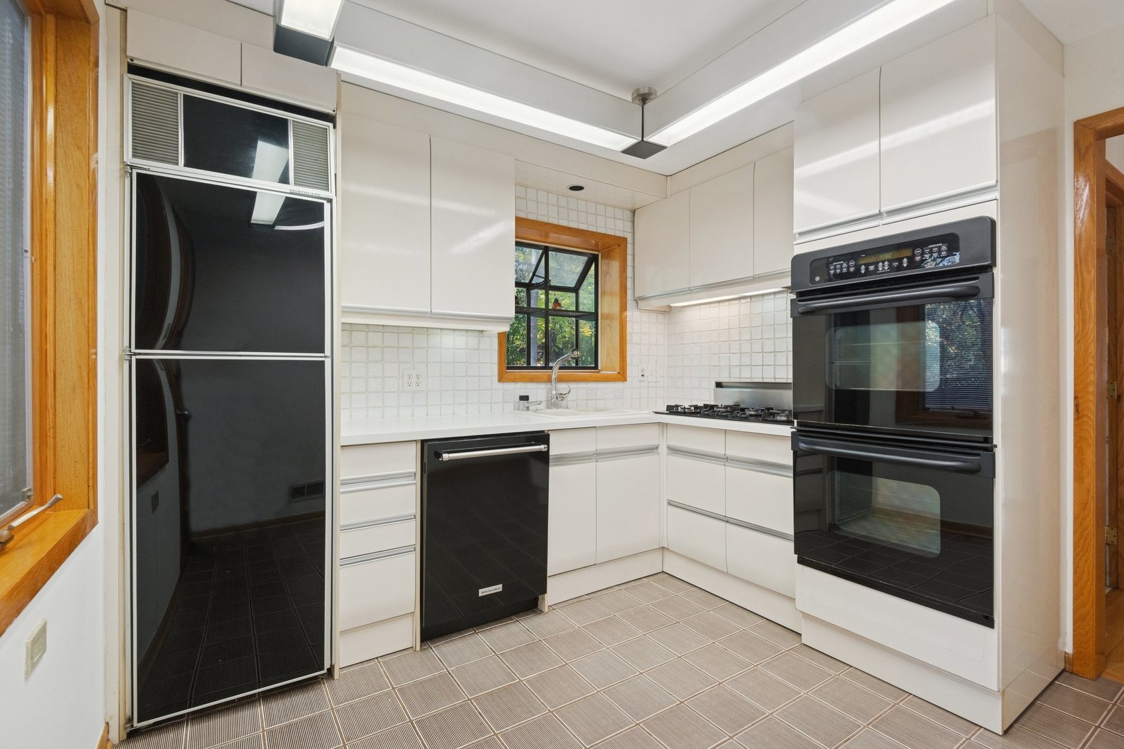 6148 North Lowell Avenue Chicago, IL 60646 - Photo 5 of 29