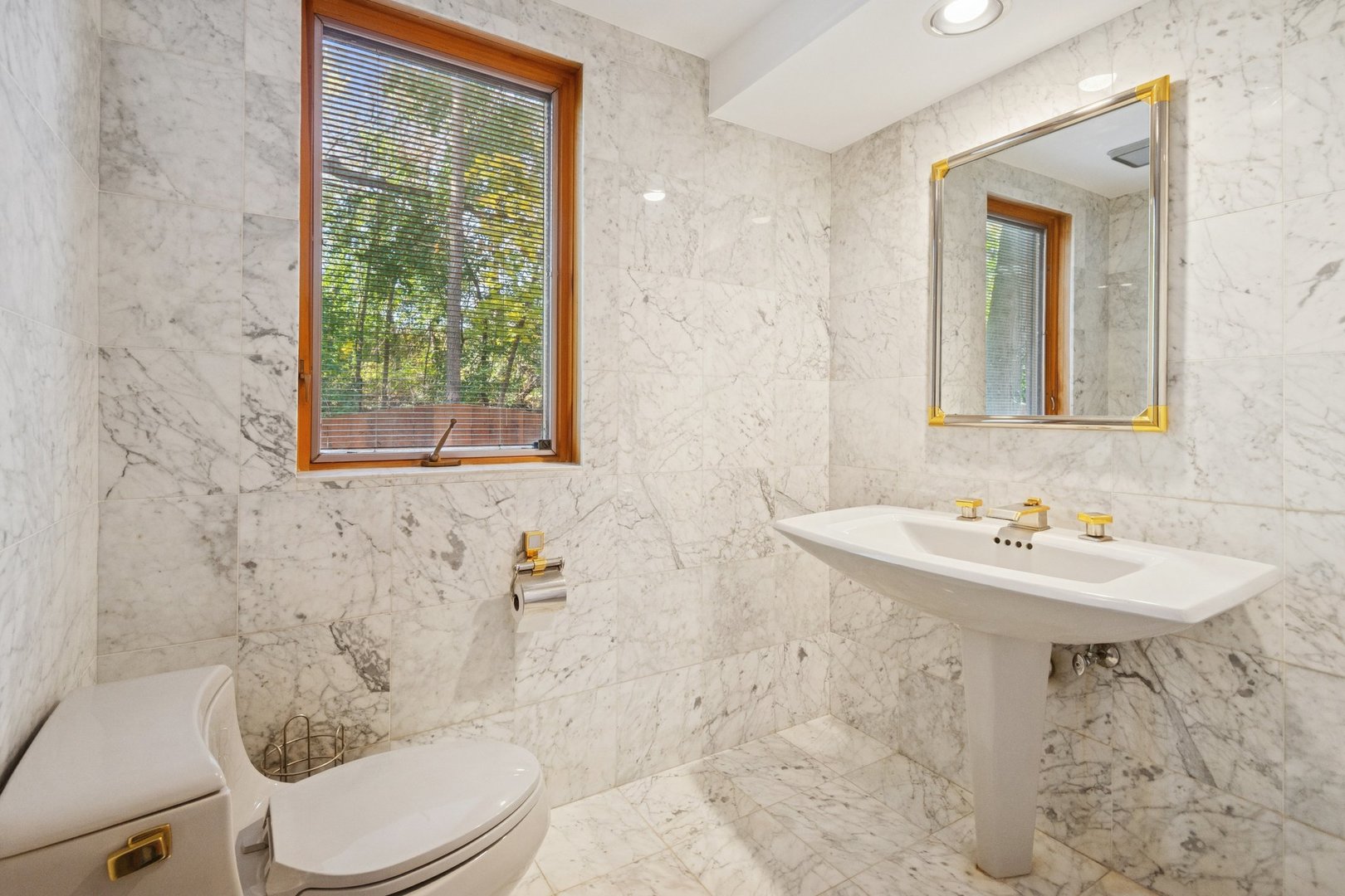 6148 North Lowell Avenue Chicago, IL 60646 - Photo 8 of 29