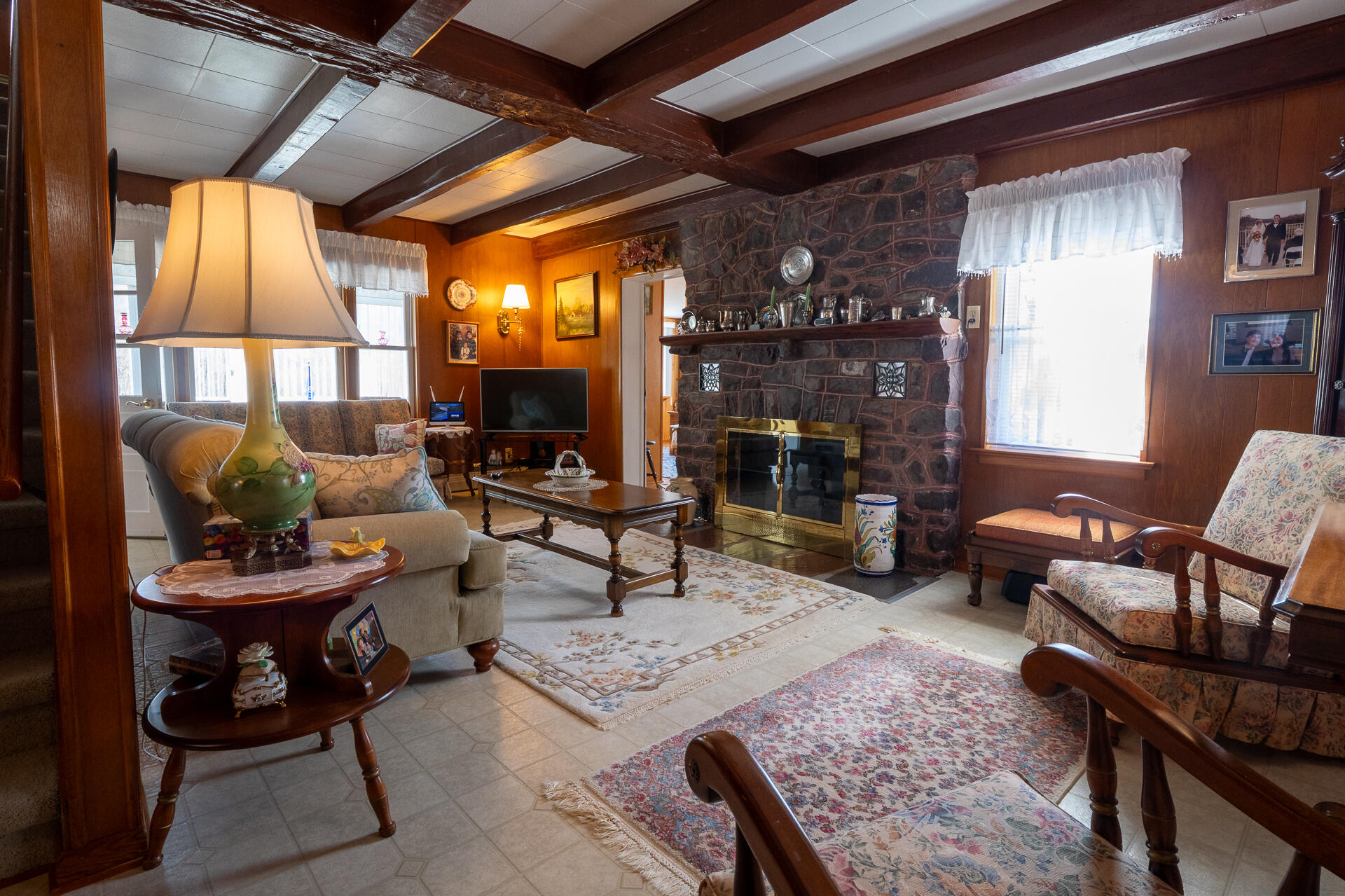 544 Poplar Valley Road West Stroudsburg, PA 18360 - Photo 13 of 31 Living Room 2