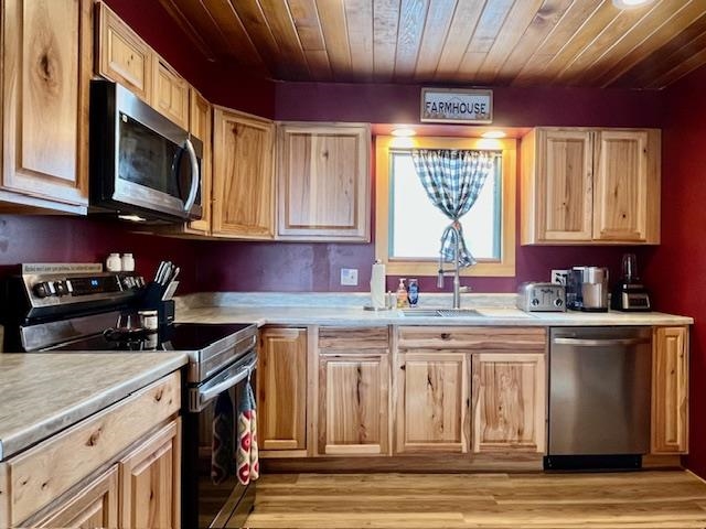 735 Milan Road Milan, NH 03588 - Photo 11 of 51