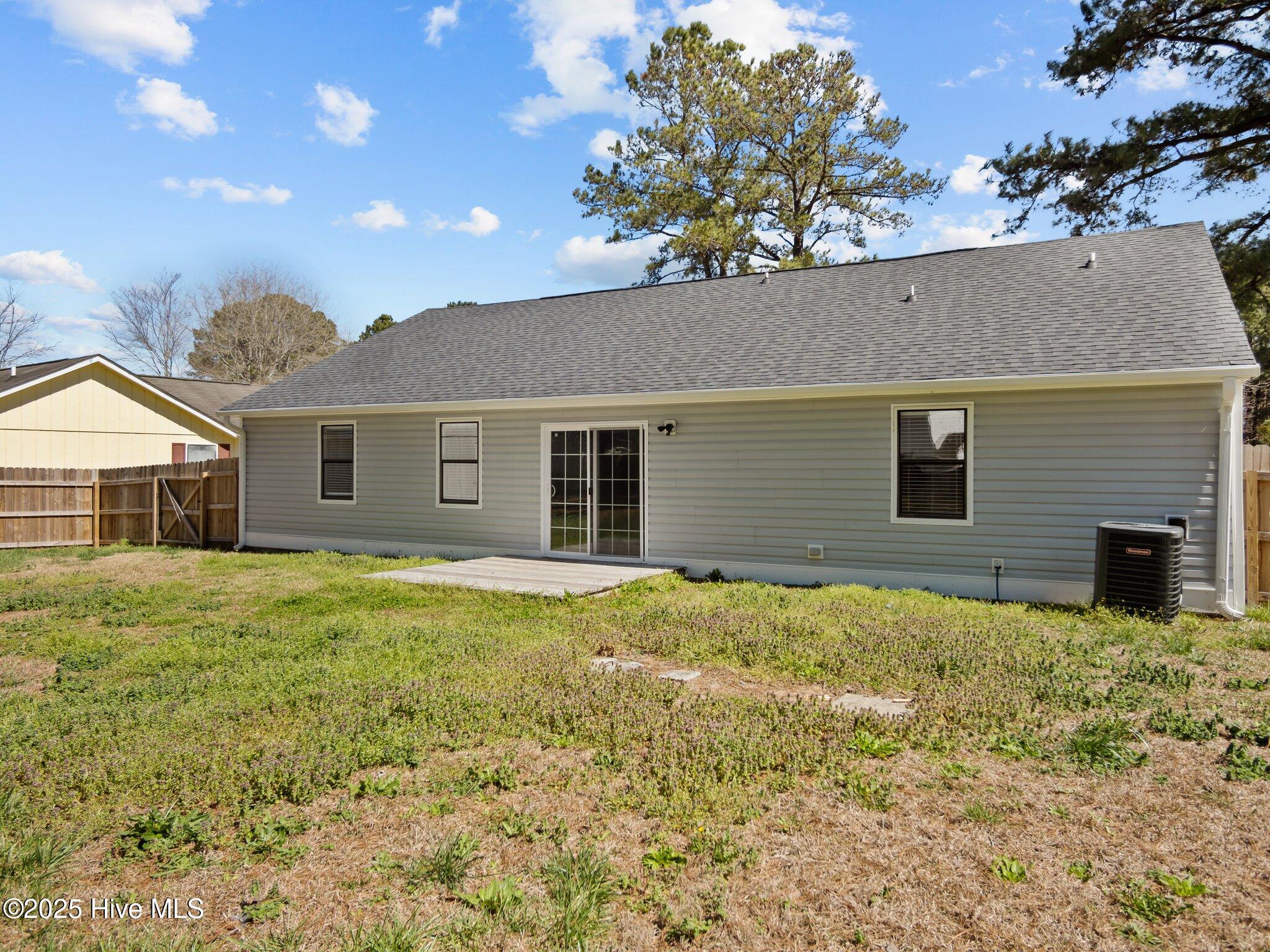 105 Pine Needle Drive Hubert, NC 28539 - Photo 31 of 33 105 Pine Needle Drive