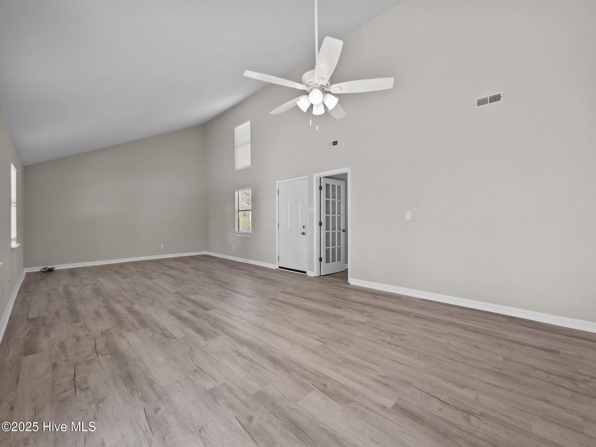 105 Pine Needle Drive Hubert, NC 28539 - Photo 5 of 33 105 Pine Needle Drive