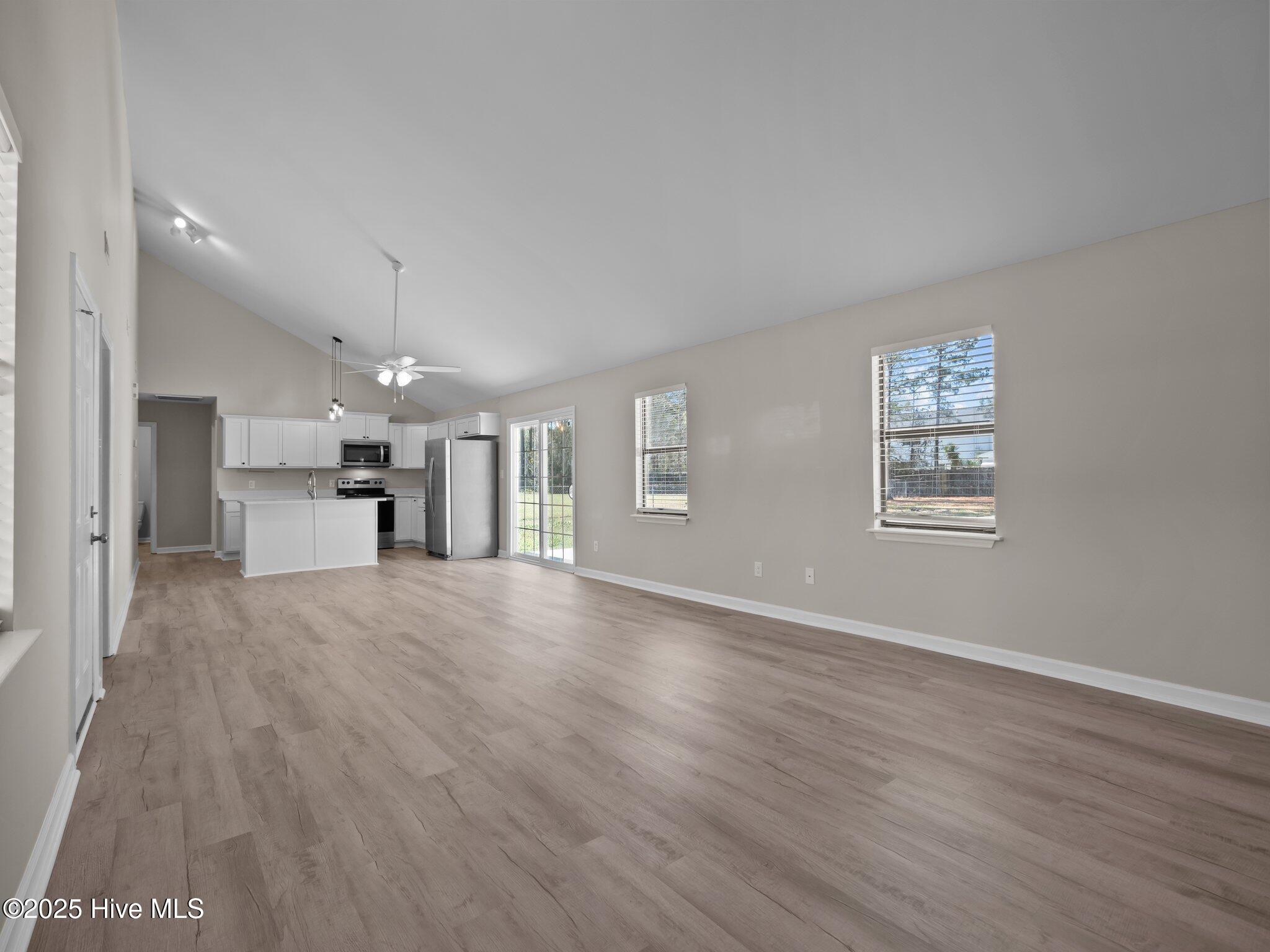 105 Pine Needle Drive Hubert, NC 28539 - Photo 6 of 33 105 Pine Needle Drive