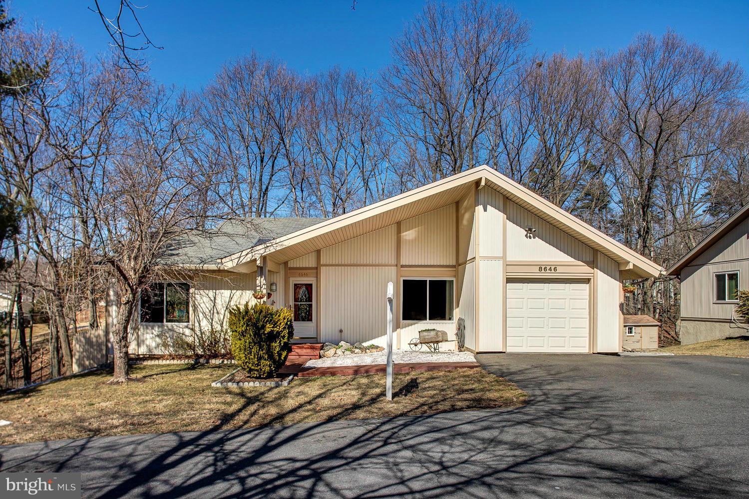 8646 Reseca Lane Springfield, VA 22152 - Photo 1 of 30 Exterior (Front)