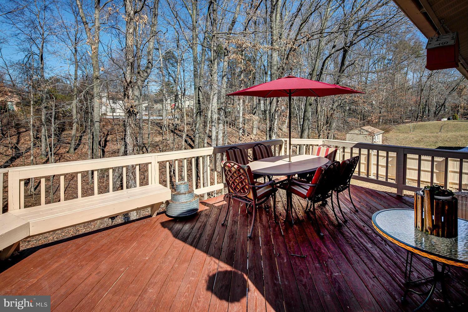 8646 Reseca Lane Springfield, VA 22152 - Photo 26 of 30 Exterior (Rear)